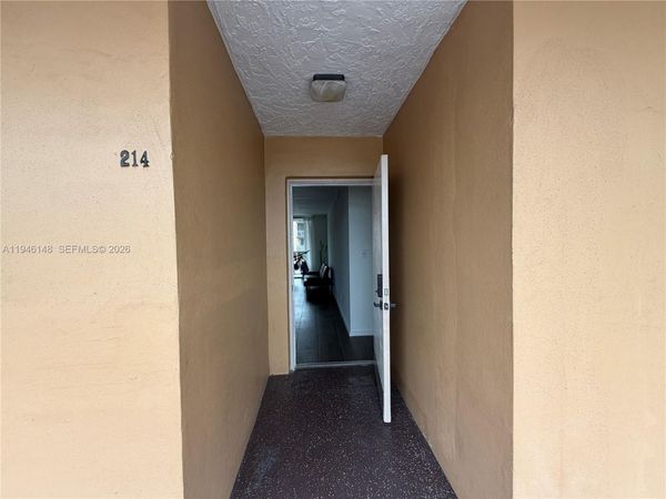 4320 Washington St, Unit 214, Hollywood, FL 33021