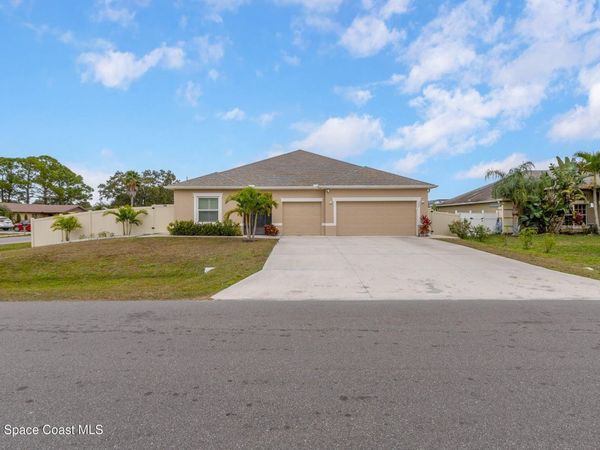 399 Calcutta Avenue NW, Palm Bay, FL 32907