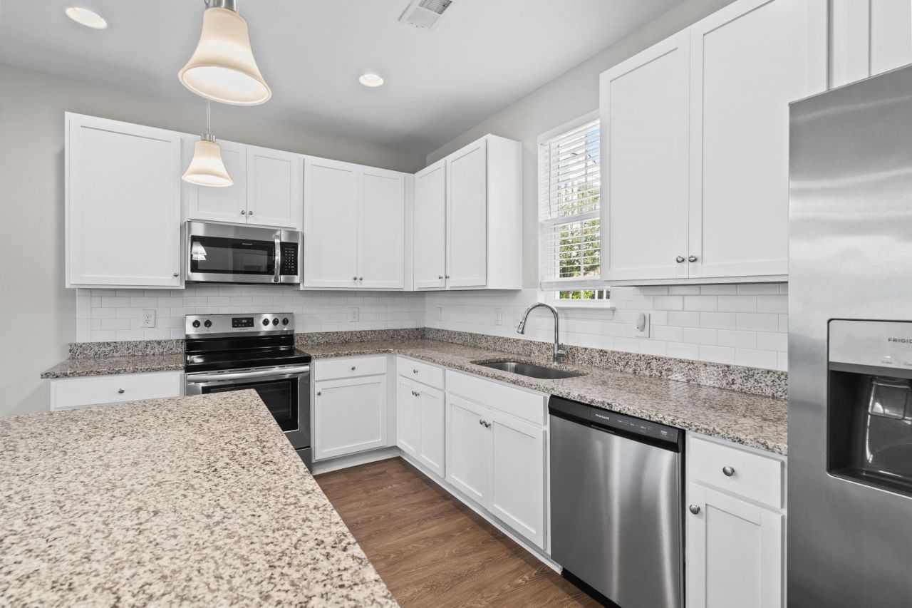 3549 Bristol Ln. Photo 11