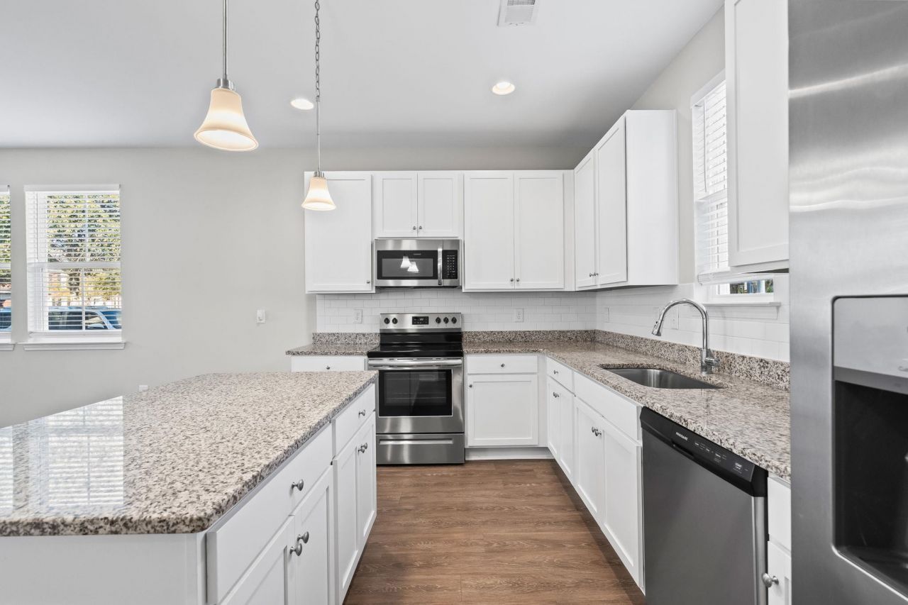 3549 Bristol Ln. Photo 12