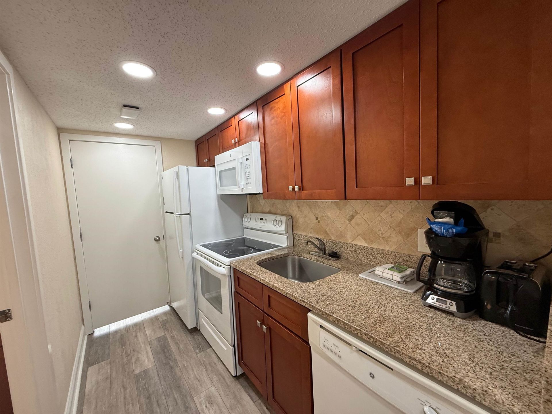 158 Seawatch Dr. Photo 27
