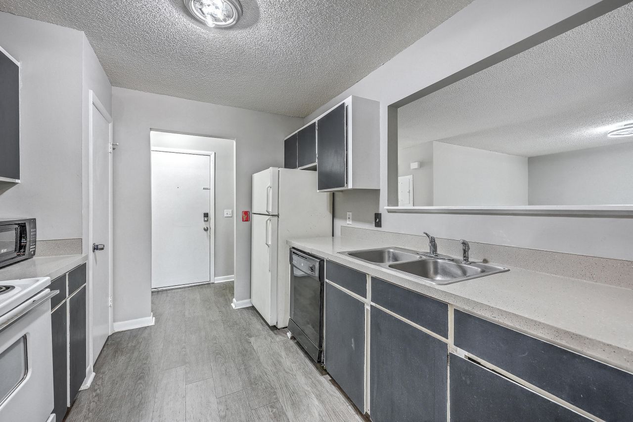 404 Greencastle Drive Photo 14