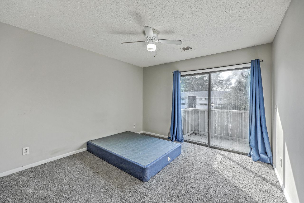 404 Greencastle Drive Photo 18