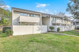 404 Greencastle Drive photo 4