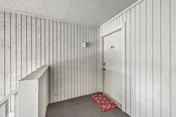 404 Greencastle Drive photo 4