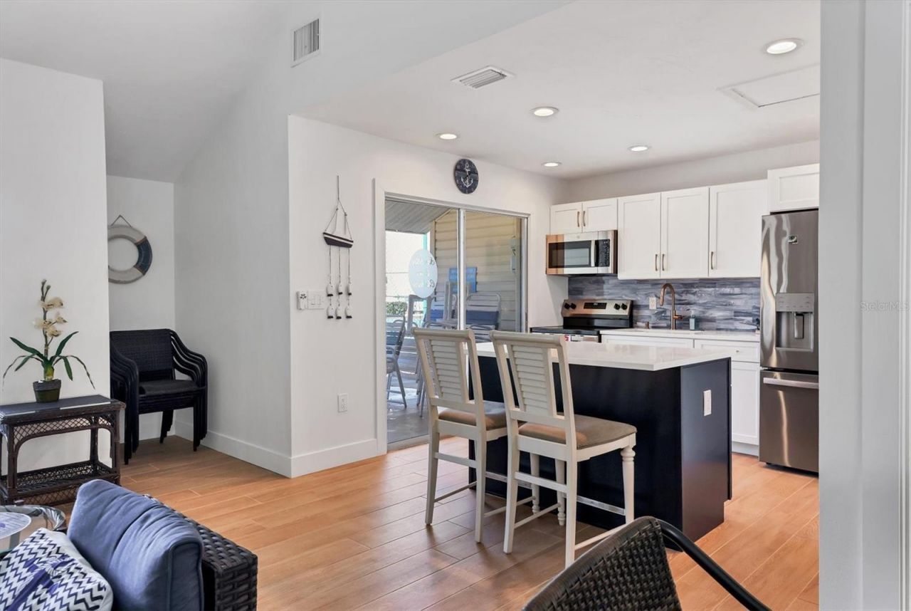 1714 69th Avenue W, Unit B408, Bradenton, FL 34207 Photo