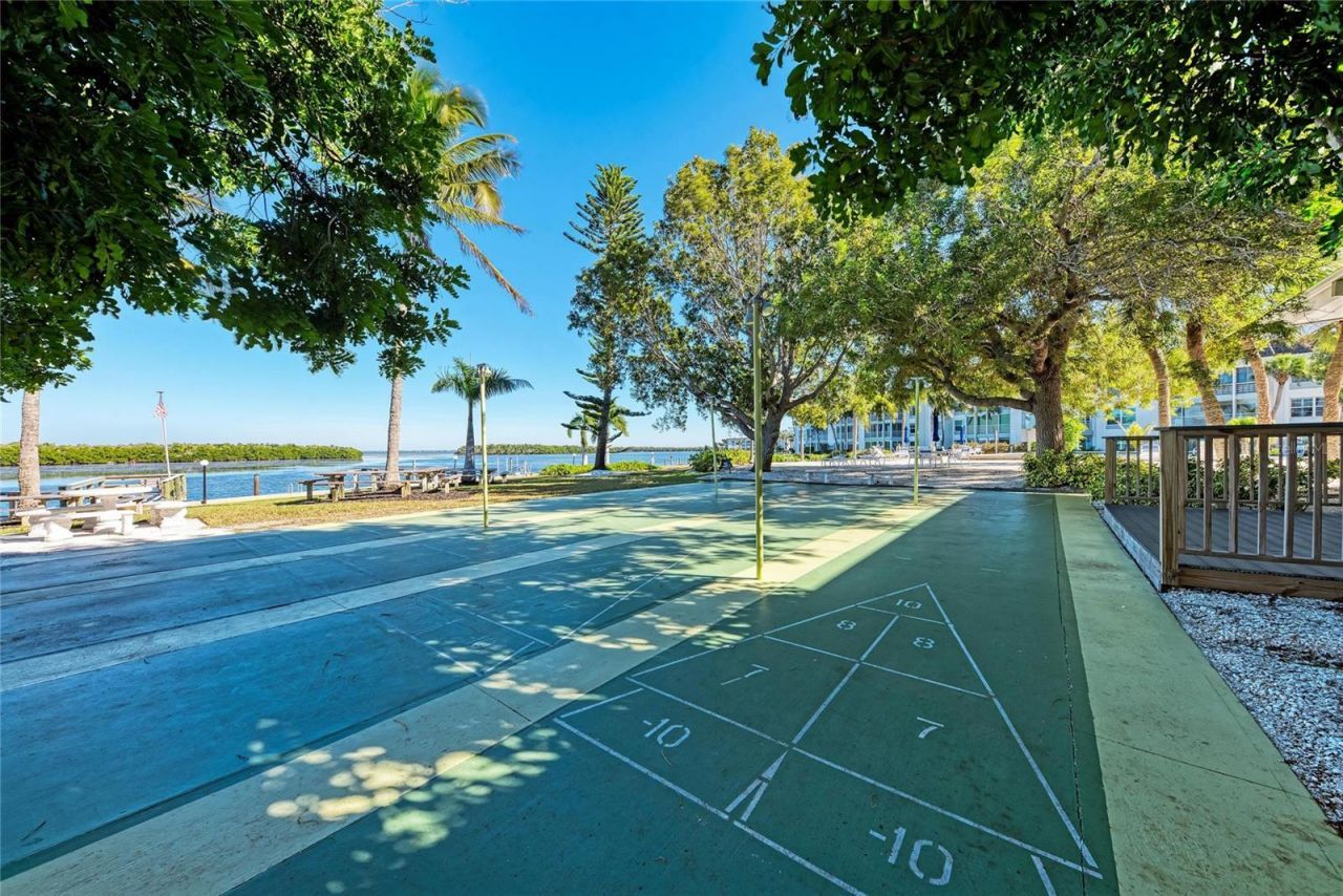 4420 Exeter Drive, Unit 307, Longboat Key, FL 34228 Photo