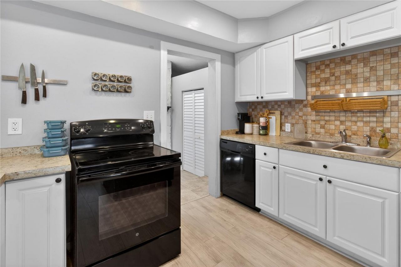 5021 37th Avenue N, Saint Petersburg, FL 33710 Photo