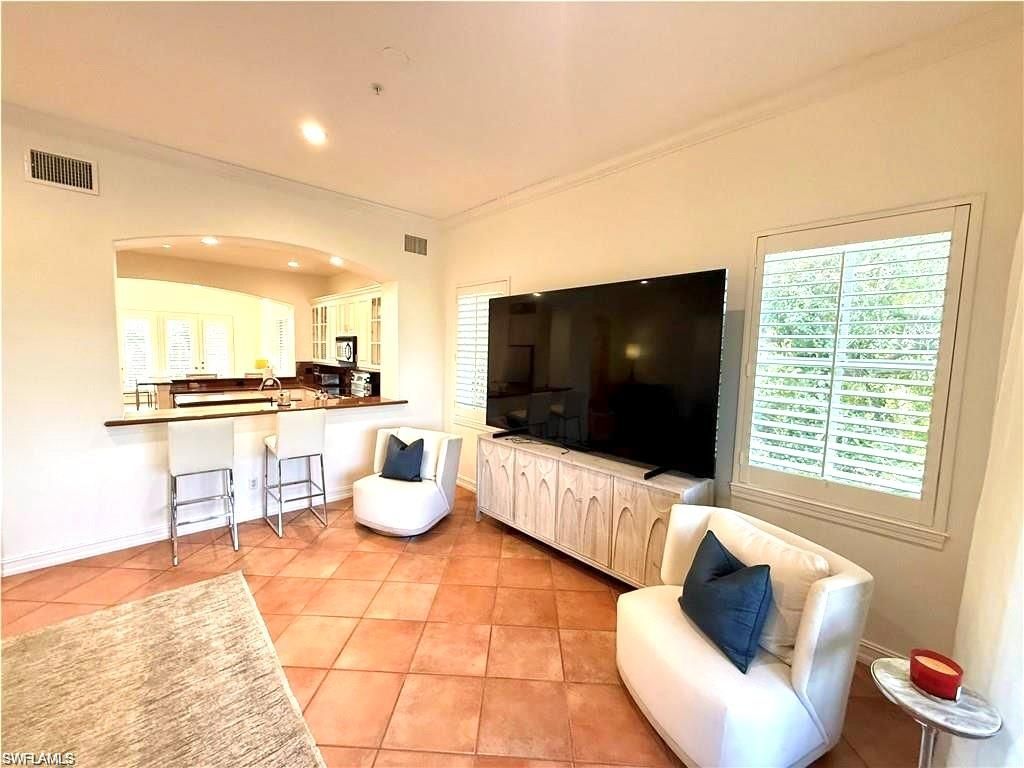 2659 Bolero Dr, Unit 3, Naples, FL 34109 Photo