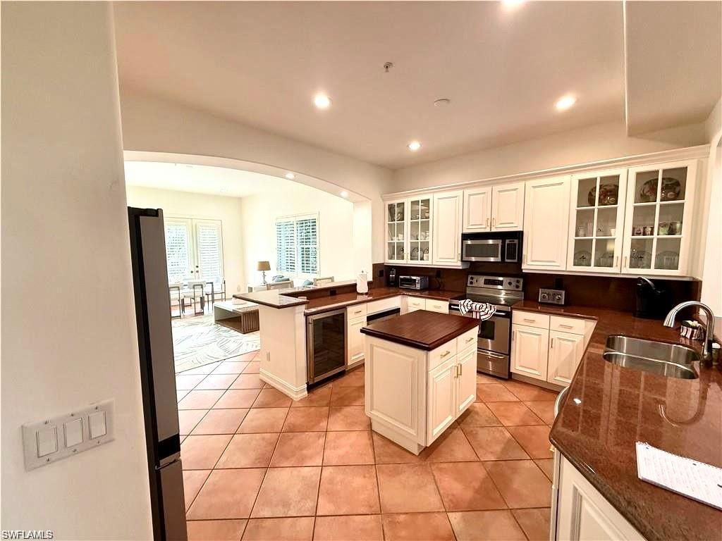 2659 Bolero Dr, Unit 3, Naples, FL 34109 Photo