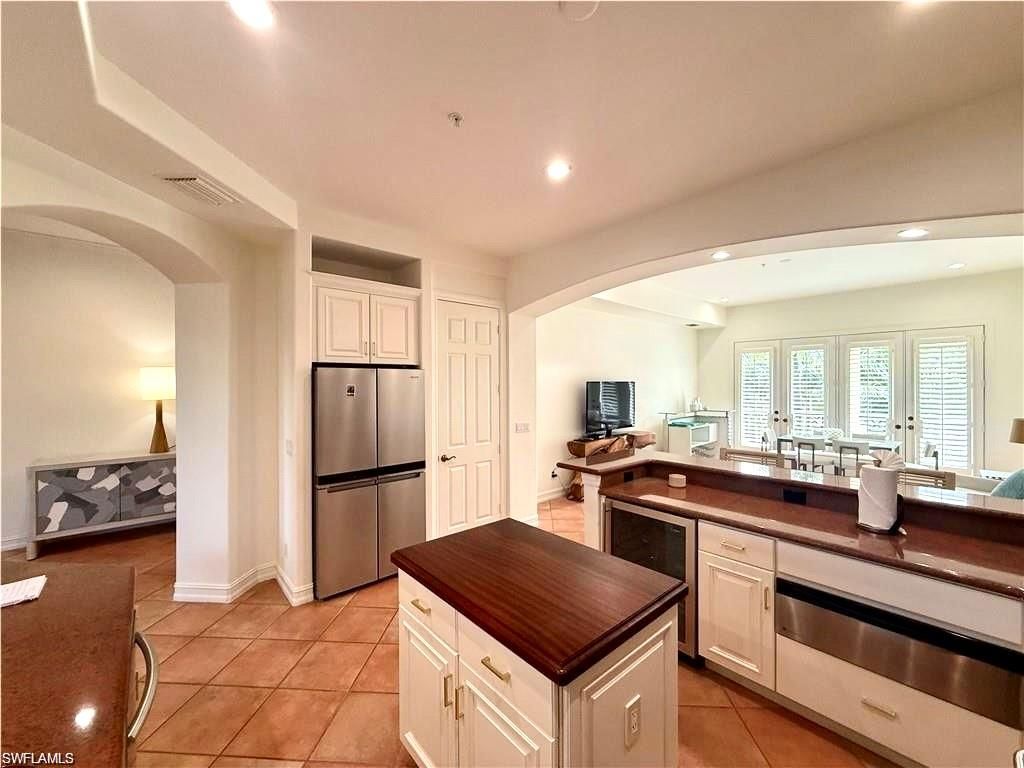 2659 Bolero Dr, Unit 3, Naples, FL 34109 Photo