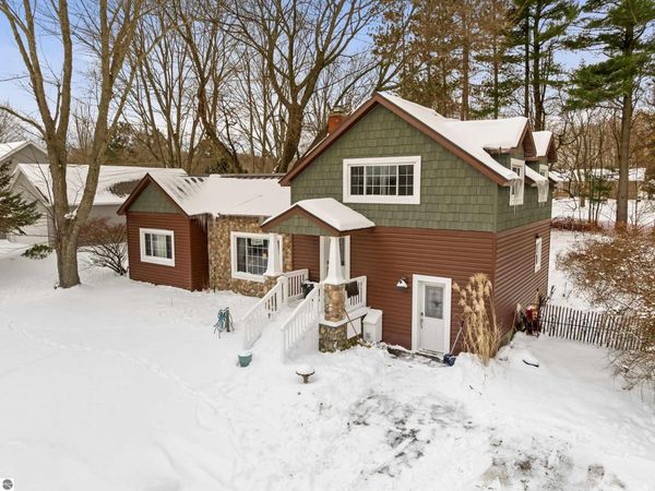 657 Crystal Avenue, Frankfort, MI 49635