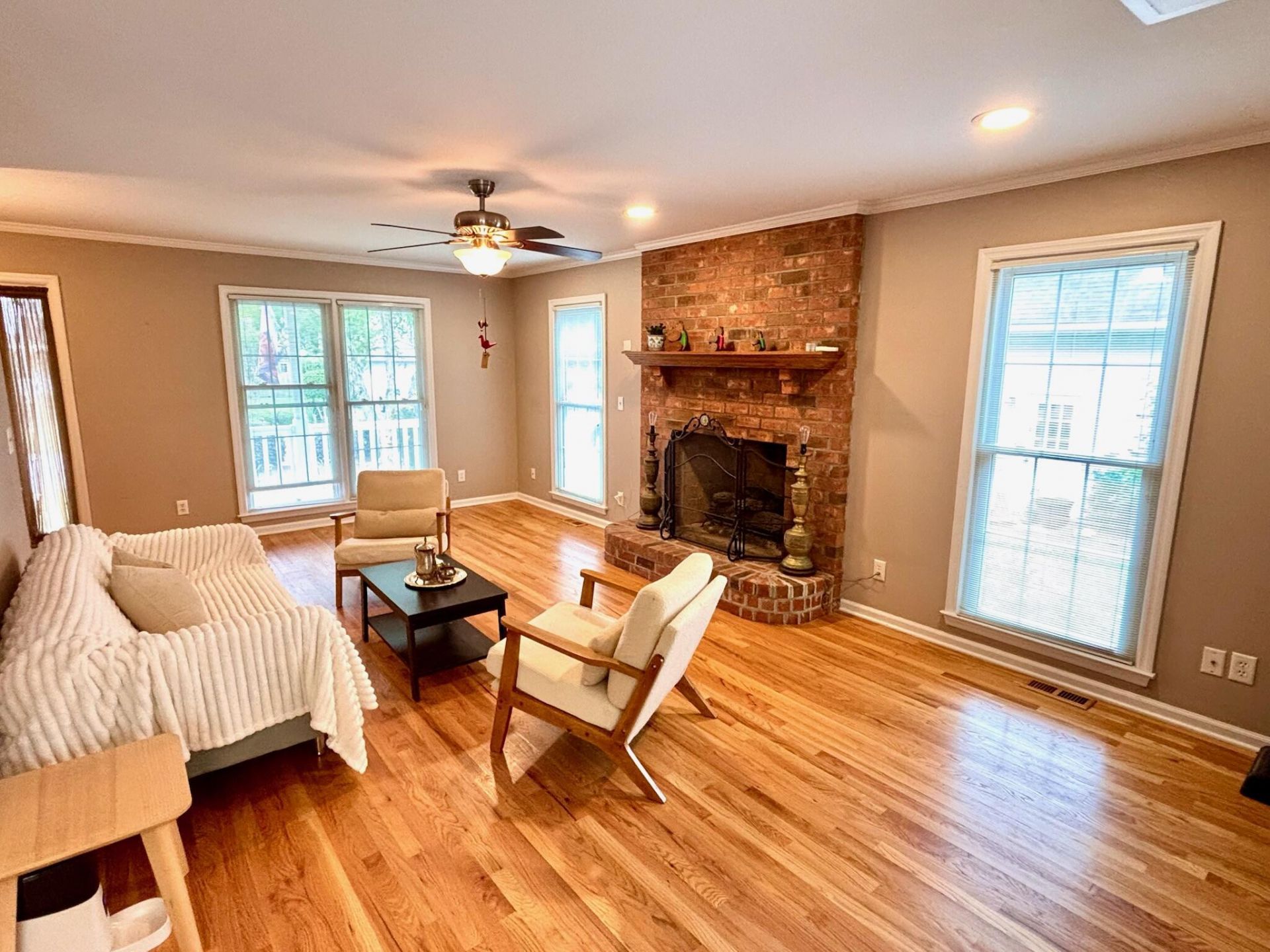 5492 Altamaha Drive Photo 7