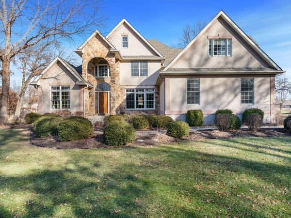 5315 Woodland Pond Lane, Loves Park, IL 61111