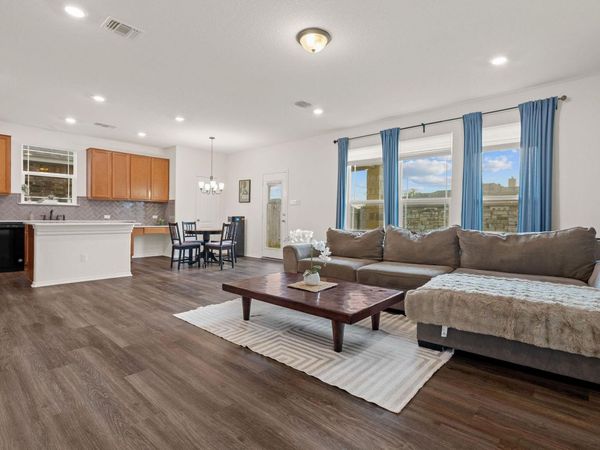 209 Sage Derby DR, Hutto, TX 78634