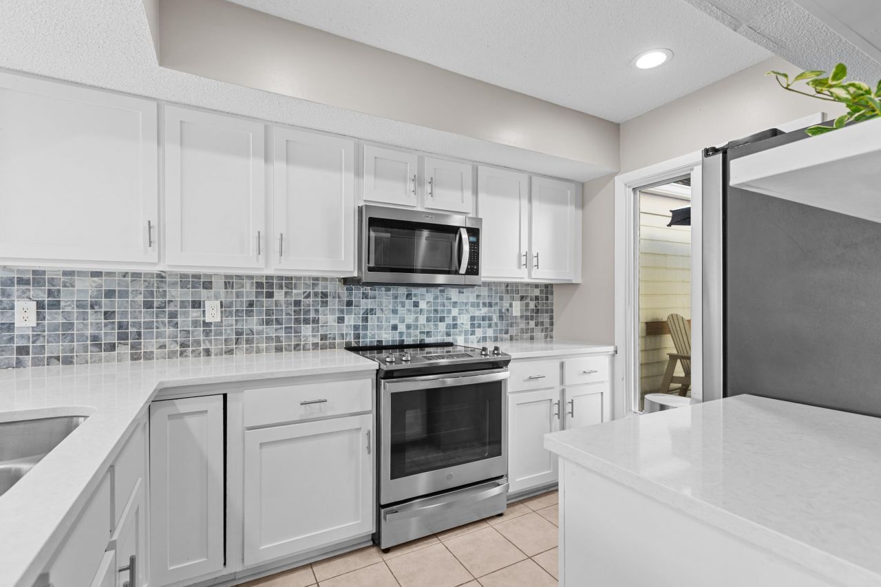 777 Spinnaker Beachhouses Photo 15