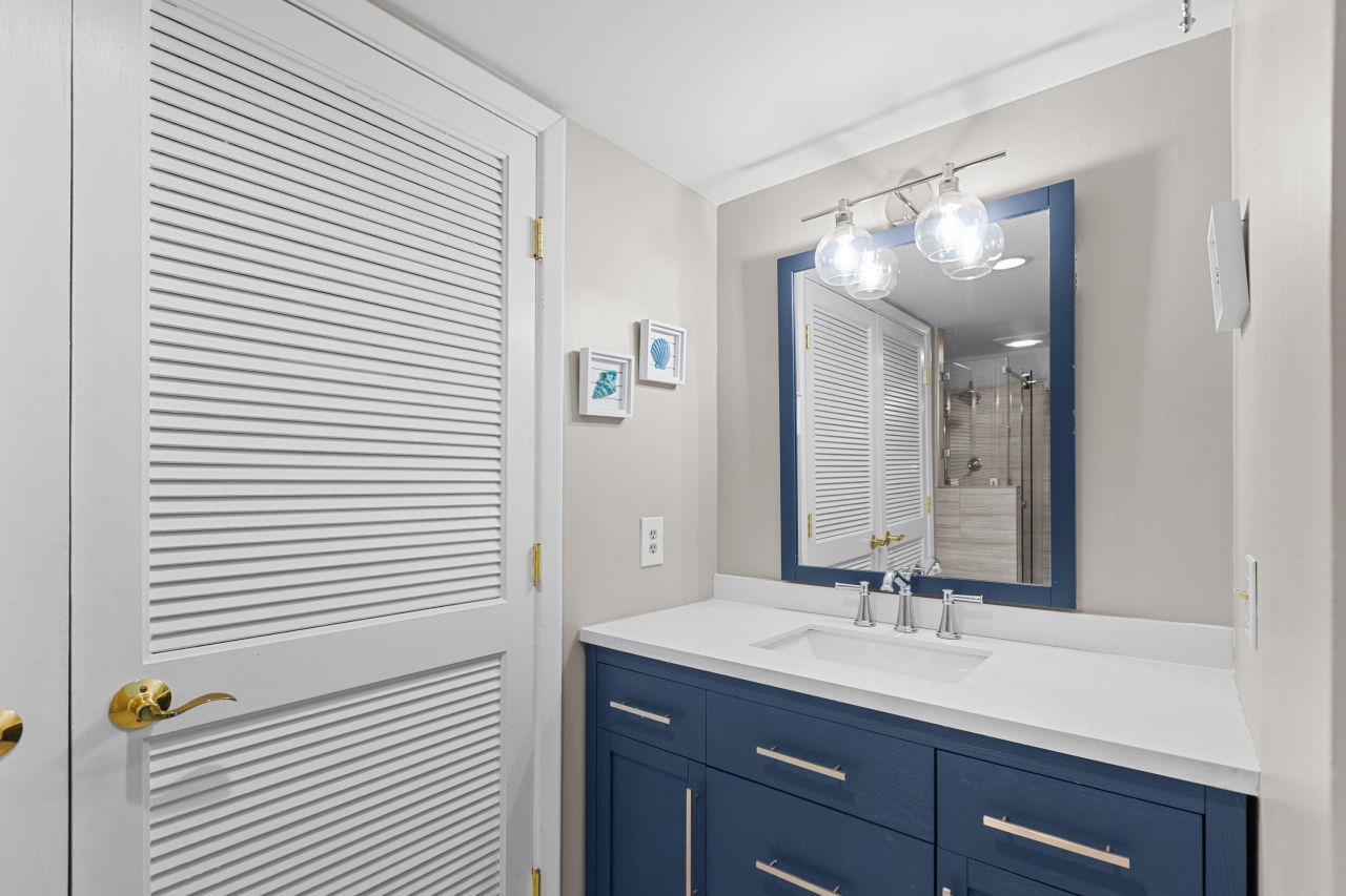 777 Spinnaker Beachhouses Photo 25