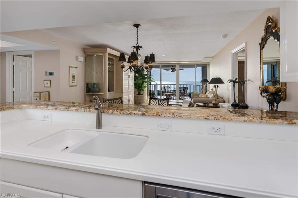 6849 Grenadier Blvd, Unit 2203, Naples, FL 34108 Photo
