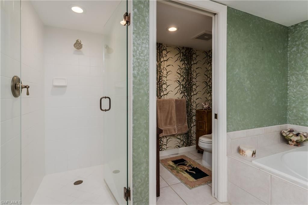 6849 Grenadier Blvd, Unit 2203, Naples, FL 34108 Photo