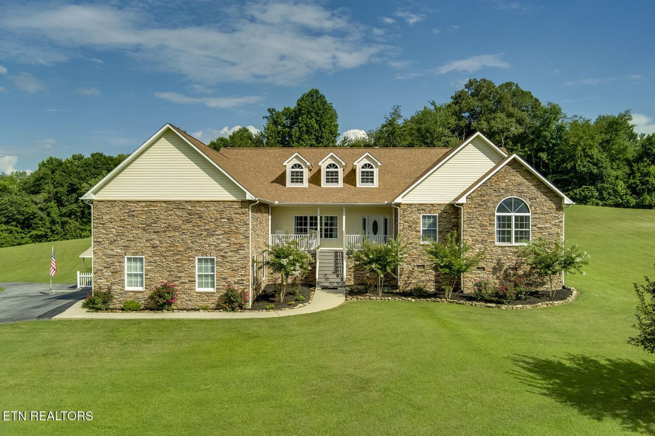 512 Caney Creek Rd, Harriman, TN 37748 Main Photo