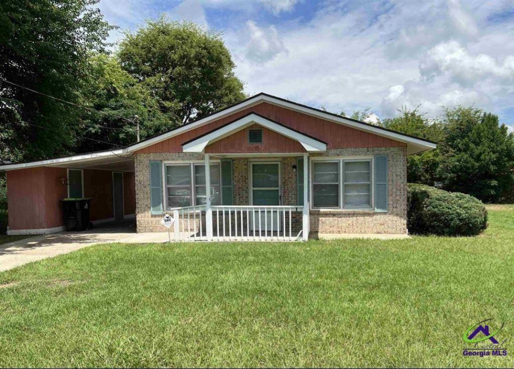 100 Chuck Circle, Warner Robins, GA 00000 Main Photo