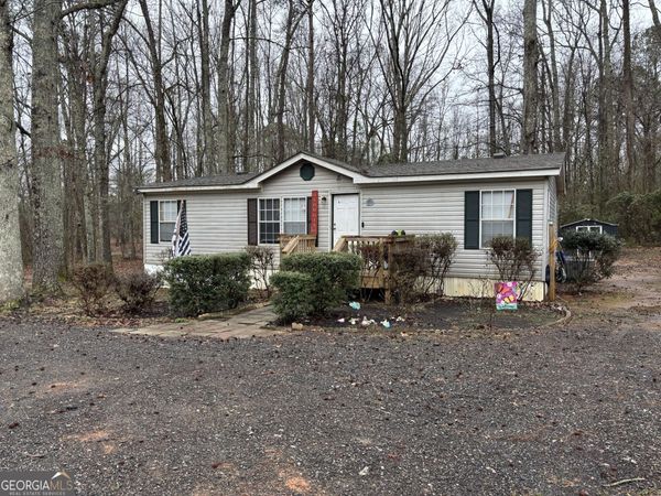 57 S River Circle, Hogansville, GA 30230