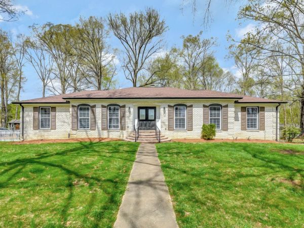 1623 Shady Crest Dr, Lebanon, TN 37087