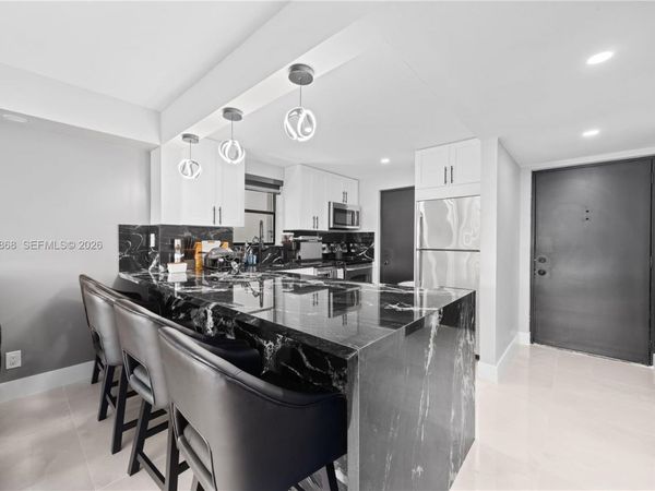 2302 S Cypress Bend Dr , Unit 306, Pompano Beach, FL 33069