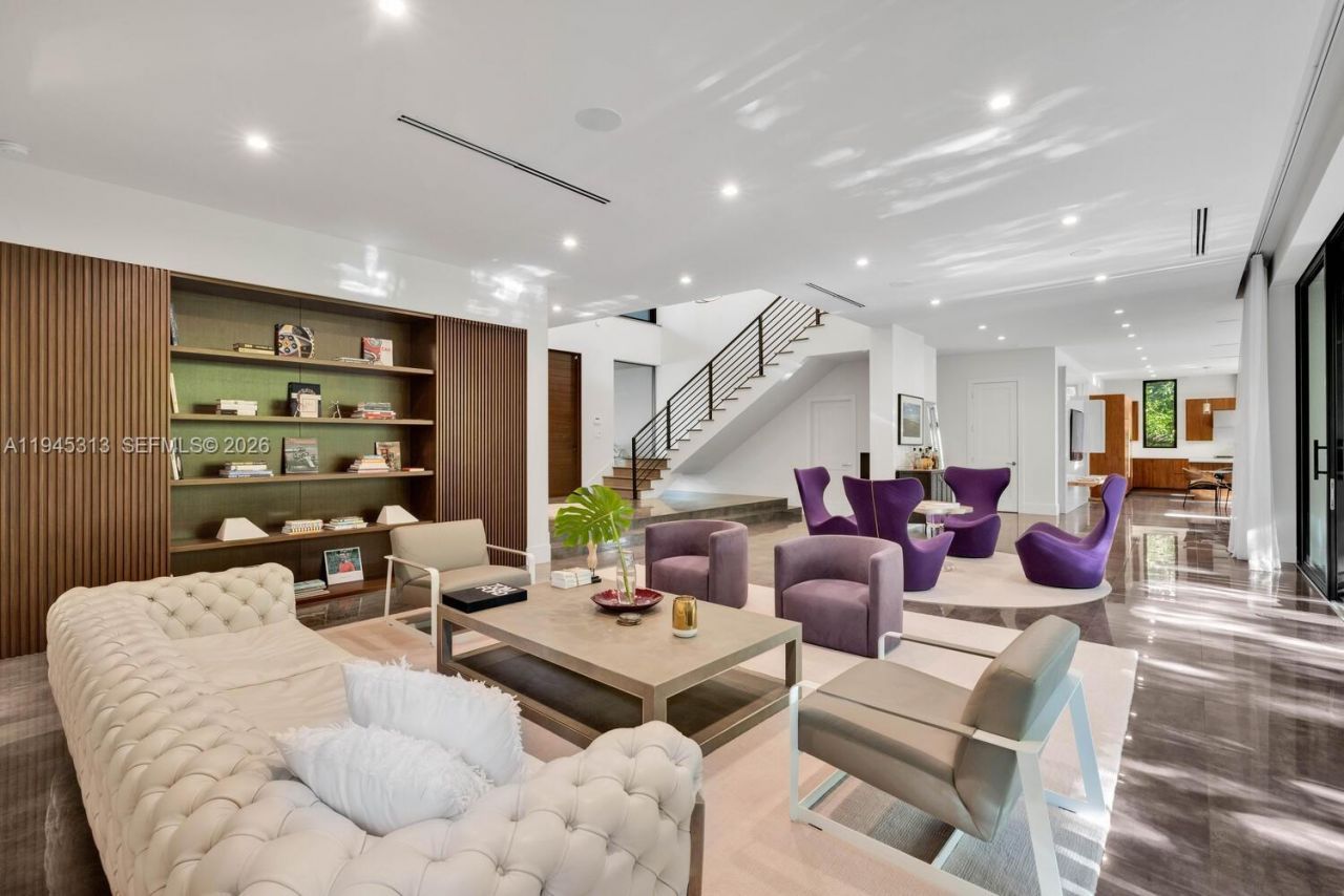 3232 Emathla St , Miami, FL 33133 Photo