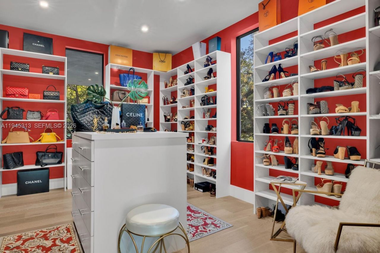 3232 Emathla St , Miami, FL 33133 Photo