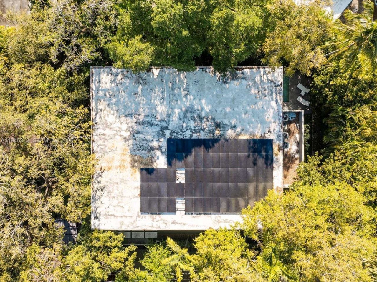 3232 Emathla St , Miami, FL 33133 Photo