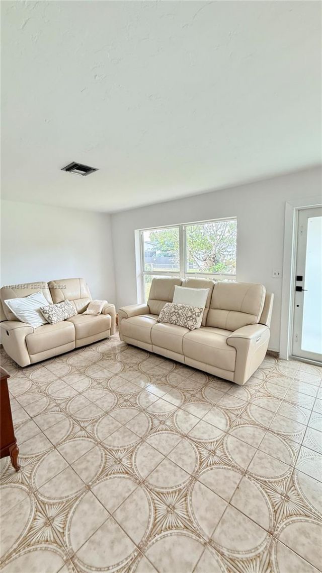 10765 SW 155th Ter, Miami, FL 33157 Photo