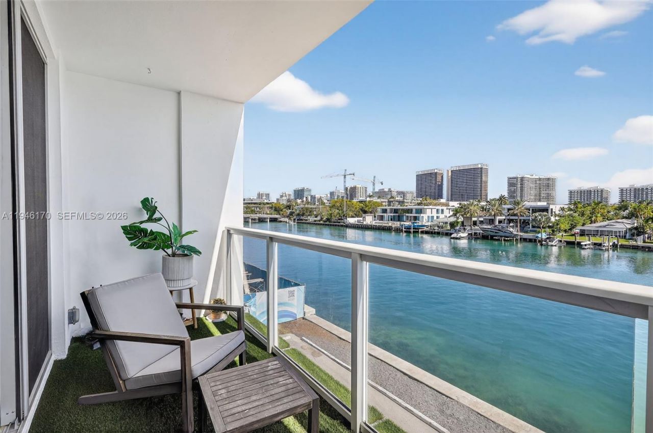 9381 E Bay Harbor Dr, Unit 303N, Bay Harbor Islands, FL 33154 Photo