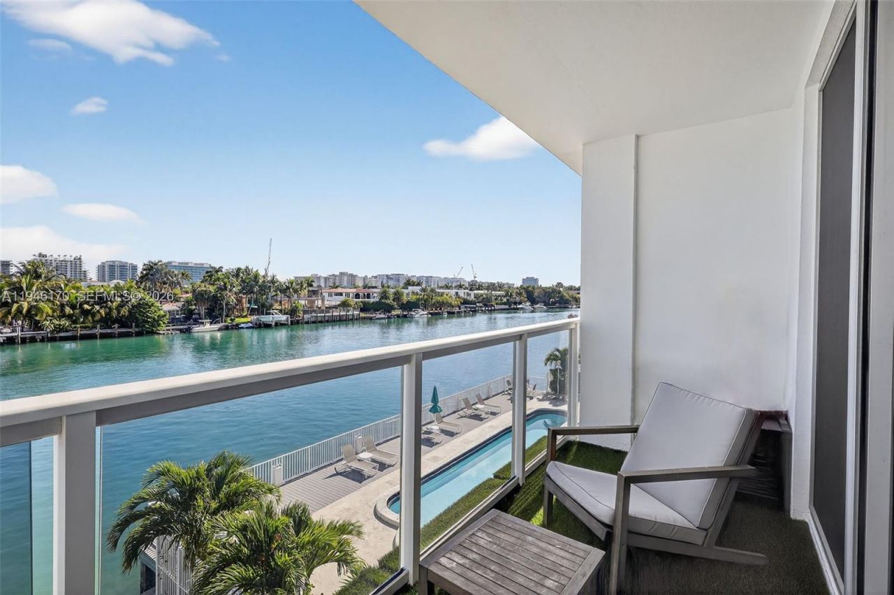 9381 E Bay Harbor Dr, Unit 303N, Bay Harbor Islands, FL 33154 Photo