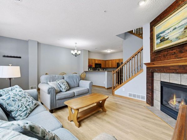 1976 Clover Ridge Drive, Chaska, MN 55318