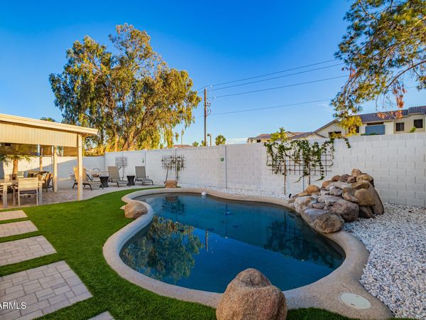 915 W DIAMOND Drive, Tempe, AZ 85283