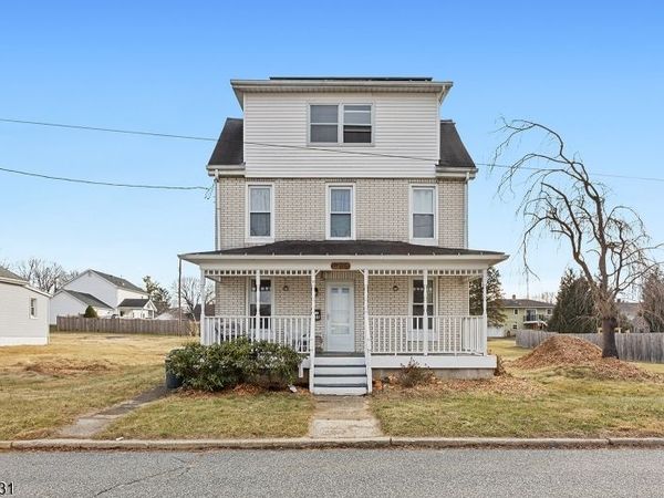 826 Sigsbee Ave, Alpha, NJ 08865