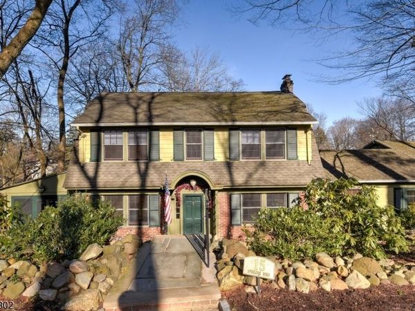 15 Overlook Rd, Caldwell, NJ 07006
