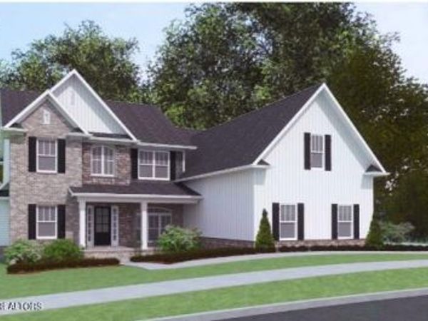 103 Checkerberry Rd, Oak Ridge, TN 37830