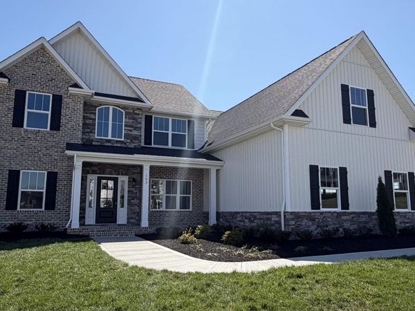 103 Checkerberry Rd, Oak Ridge, TN 37830