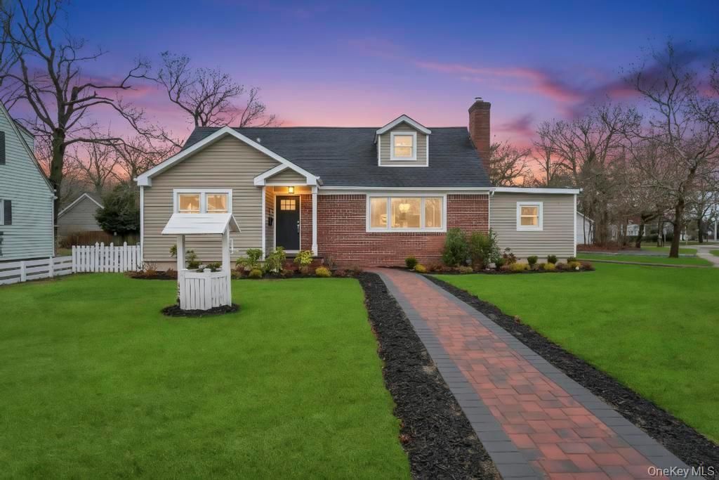 92 Sunset Road, Bay Shore, NY 11706 Main Photo