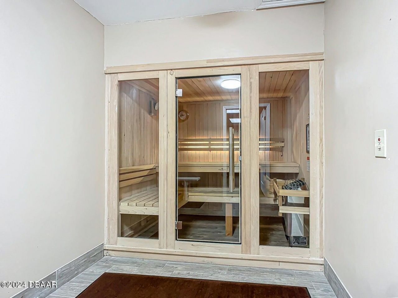 935 N Halifax Avenue, Unit 402, Daytona Beach, FL 32118 Photo