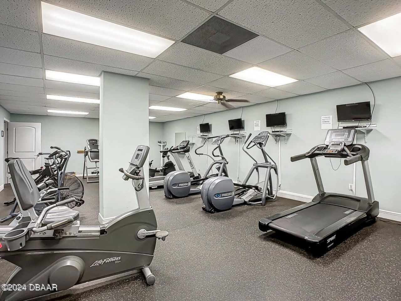 935 N Halifax Avenue, Unit 402, Daytona Beach, FL 32118 Photo