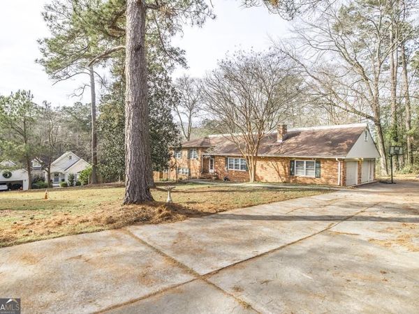 211 Old Club Court, Macon, GA 31210