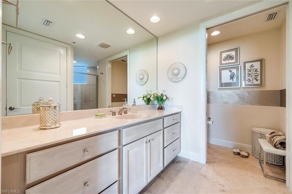 265 Indies Way, Unit 802, Naples, FL 34110 Photo