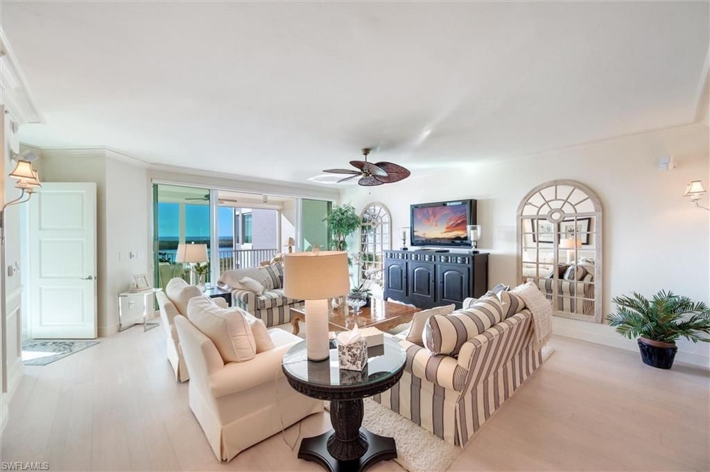 265 Indies Way, Unit 802, Naples, FL 34110 Photo