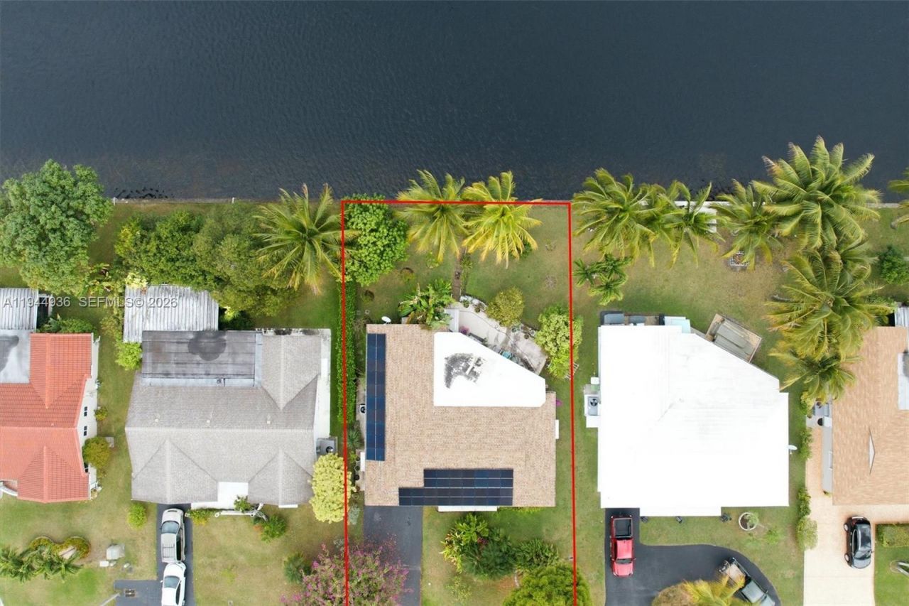 9417 NW 70th Pl, Tamarac, FL 33321 Photo