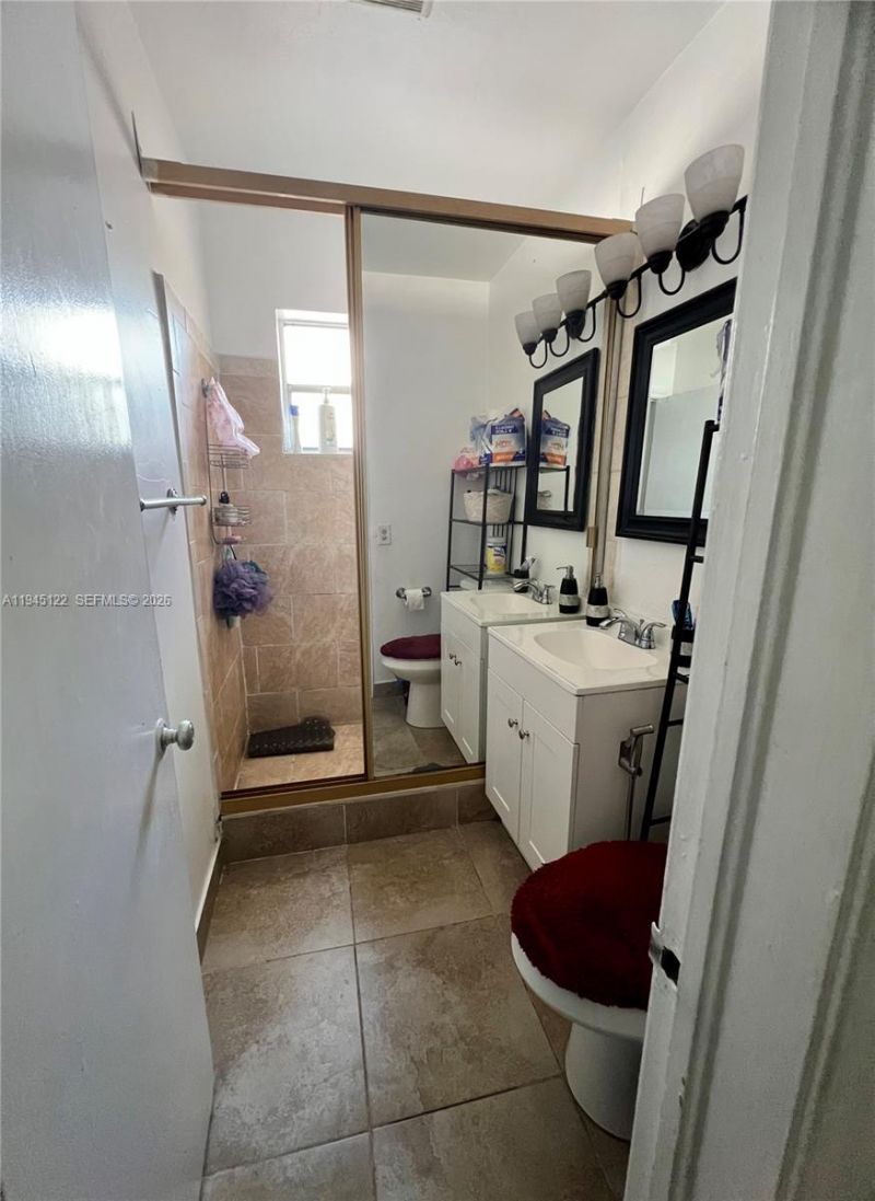 2651 W 12th Ave, Hialeah, FL 33010 Photo