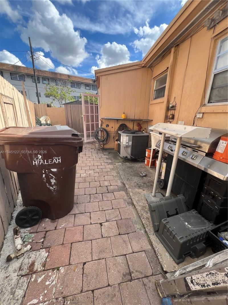 2651 W 12th Ave, Hialeah, FL 33010 Photo
