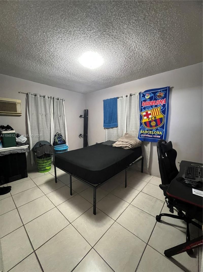 2651 W 12th Ave, Hialeah, FL 33010 Photo